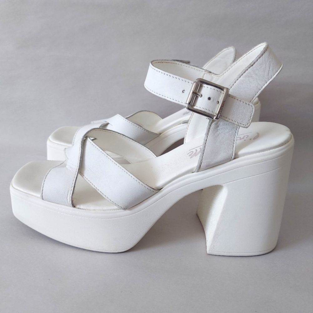 L'intervalle Platform Sandals Size 40 EU White Leather Strappy Comfort Buckle - Picture 3 of 11